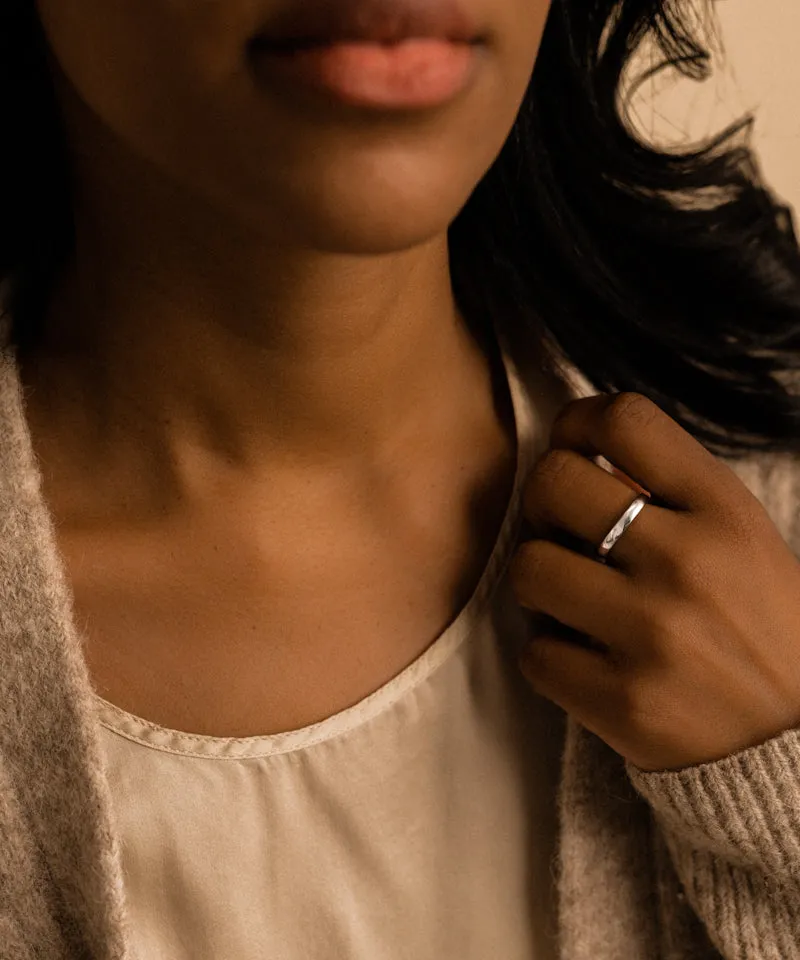 Blomdahl Cupped Plain ring titan