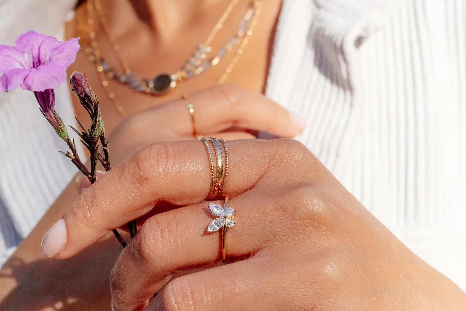 Eremis Papillonne ring zirkonia gullbelagt