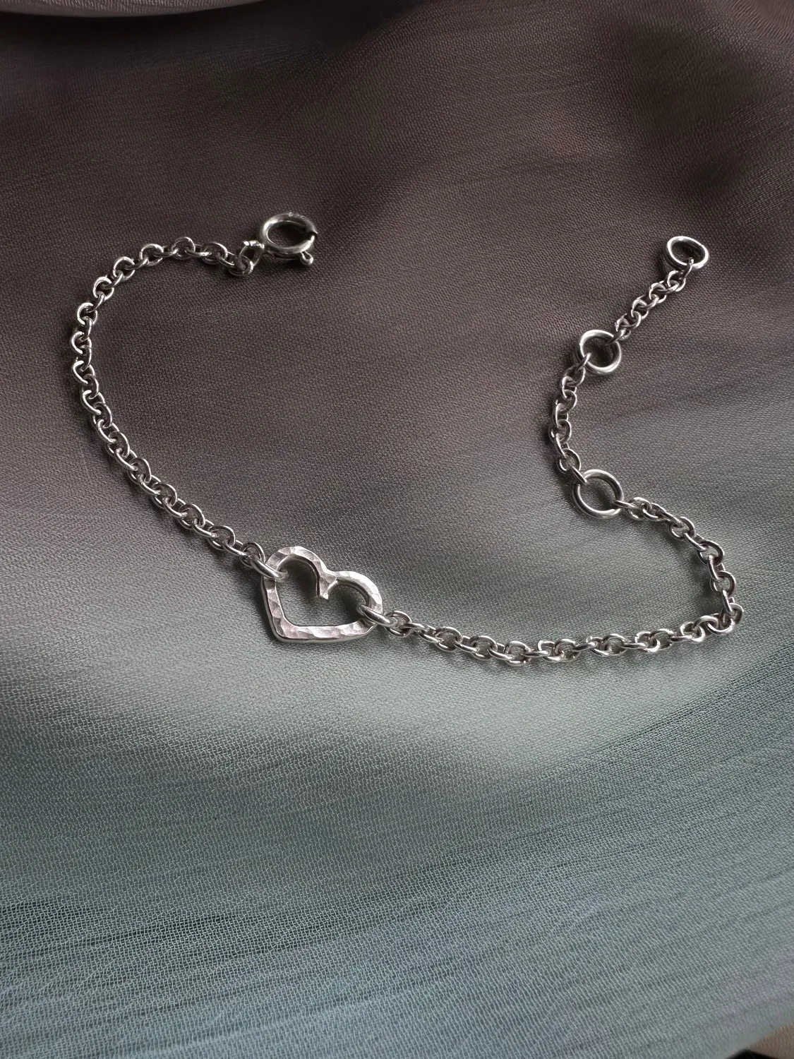 Sivia Smykkedesign Åpent Hjerte armbånd sølv 15-19 cm 12 mm