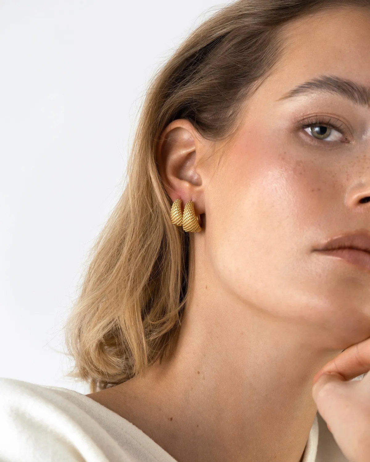 Mockberg Honey Hoops large øreringer gull 18 mm