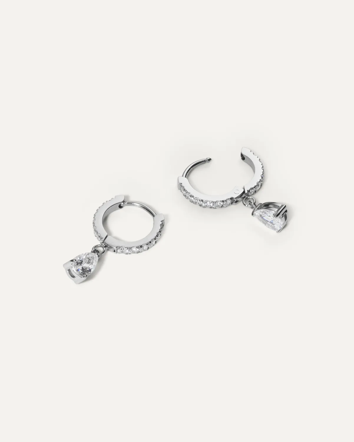 Mockberg Estelle Steel Hoops øredobber 14 mm sølv med zirkonia