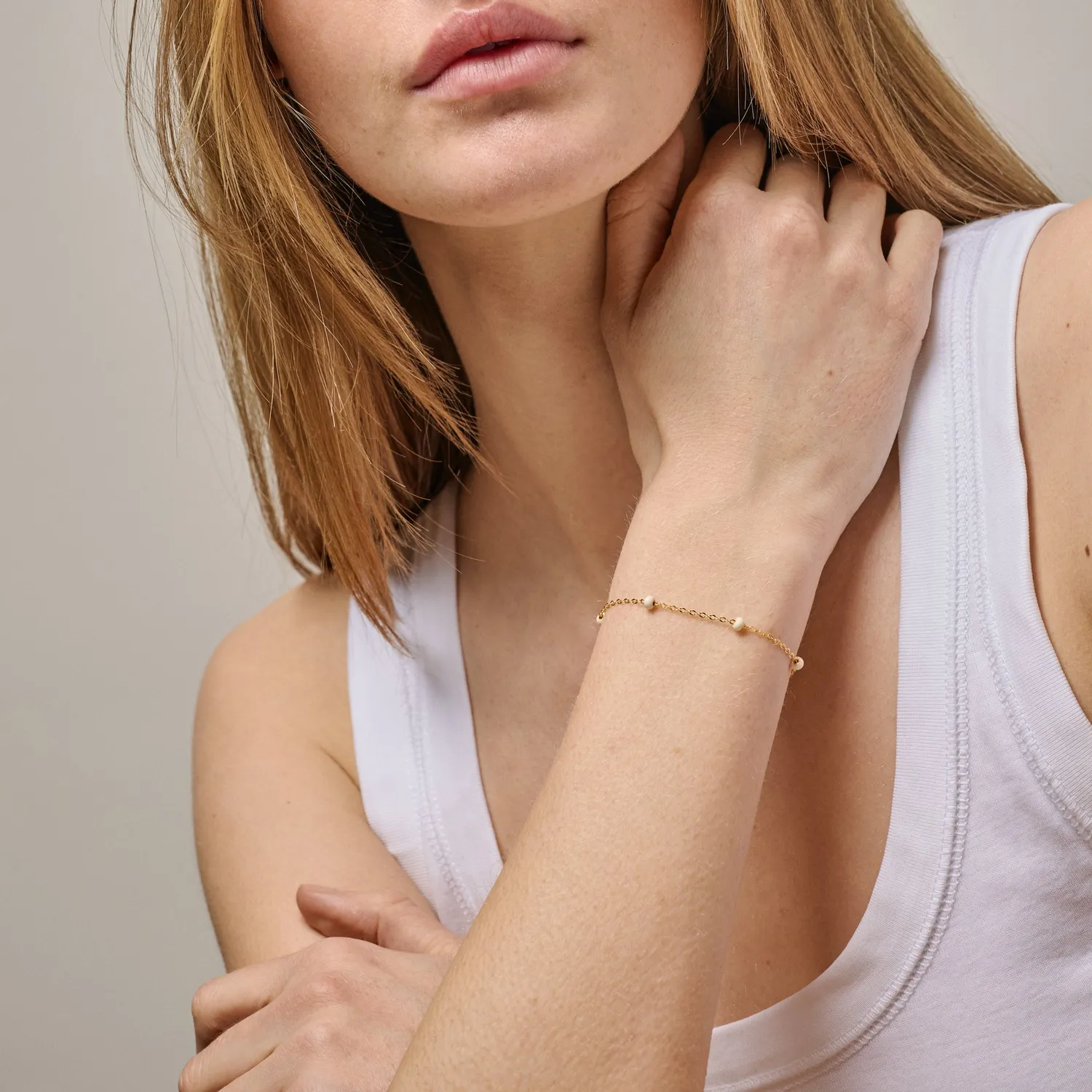 Enamel Lola Bold armbånd 15+4 cm daisy gull