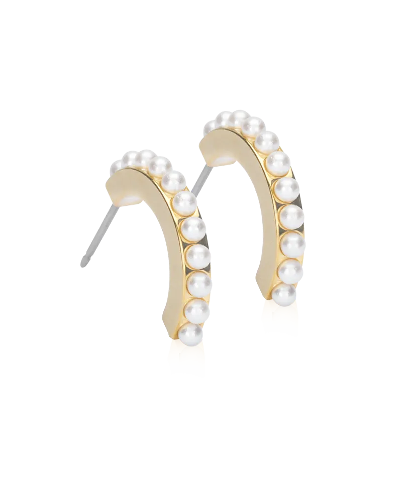 Blomdahl Pendant Pearl Curved øredobber white 10 mm gullfarget