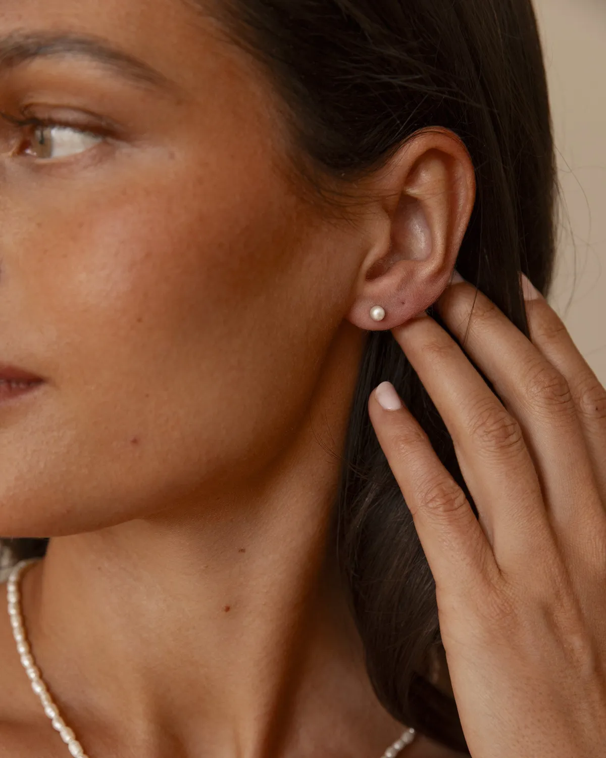 Mockberg Pearl Studs perleøredobber sølv 4 mm