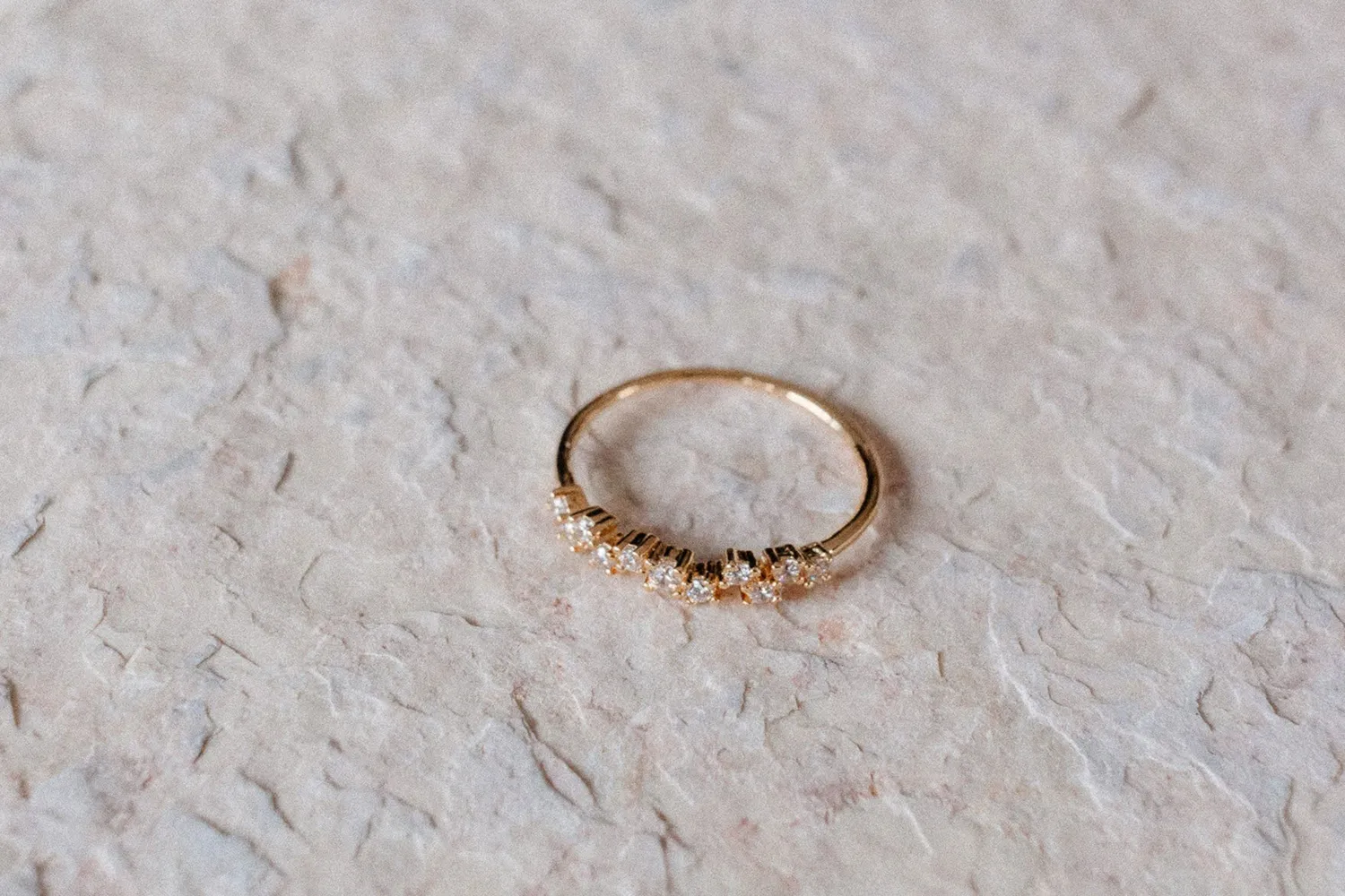 Eremis Estelle ring zirkonia 18 karat gull