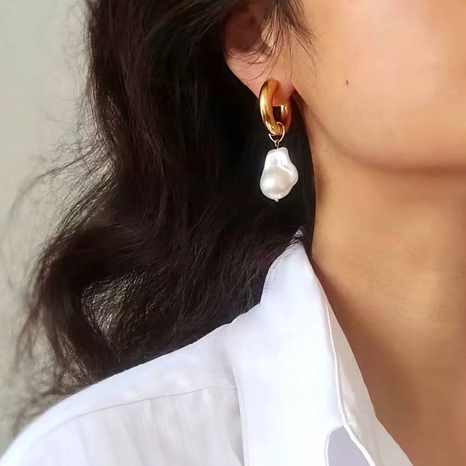 Mea Nani Isla Pearl Hoops øredobber gull perle