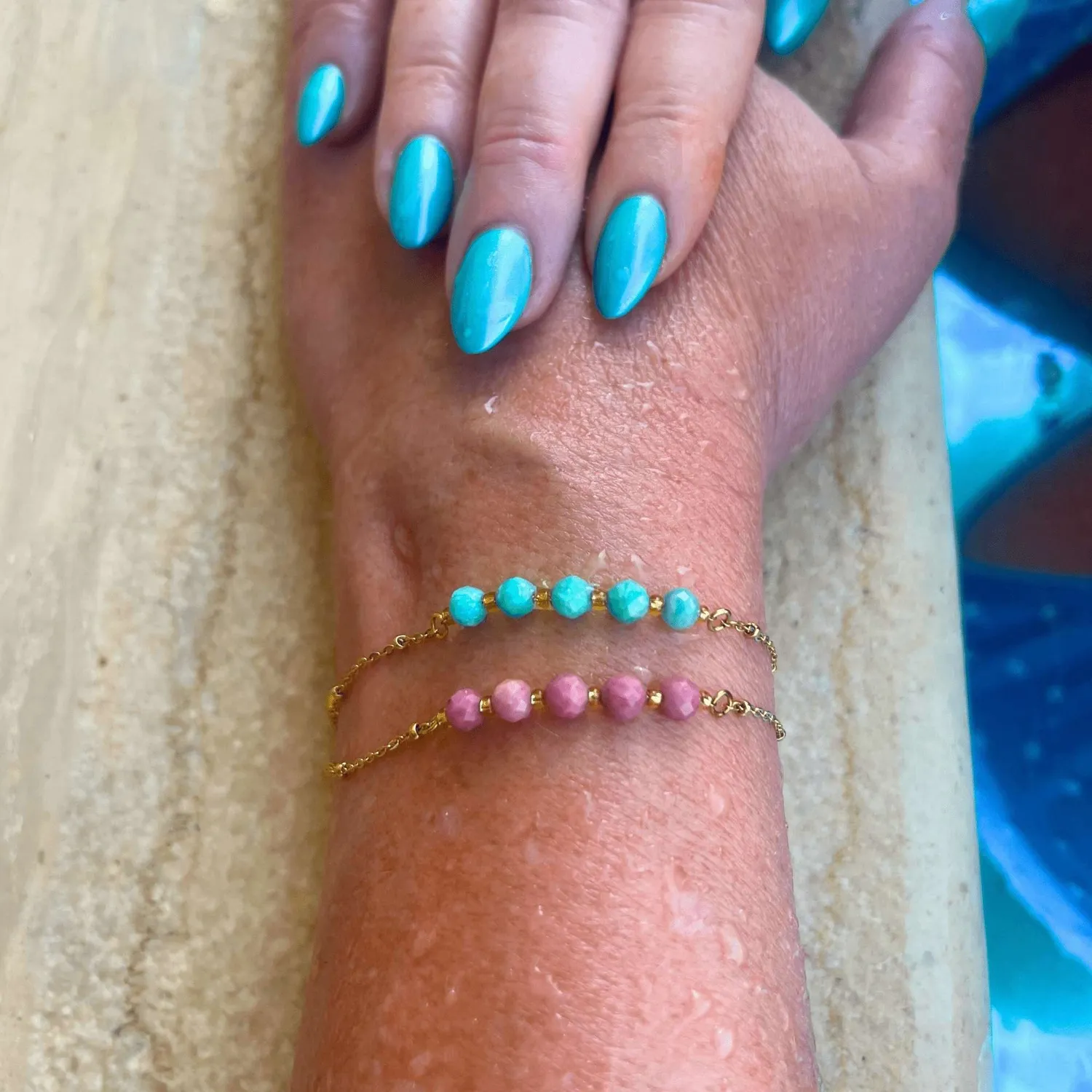 Mea Nani Pink Love armbånd 18K gullbelagt rosa