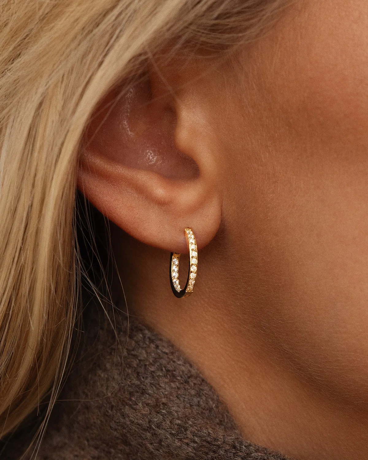 Mockberg Sparkle Medium Hoops øredobber gull 16 mm