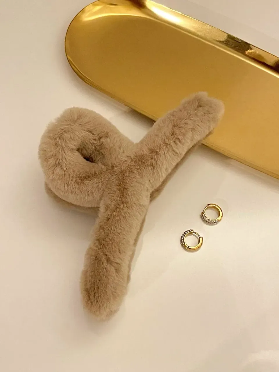 Mea Nani hårklype fuskepels beige stor klype