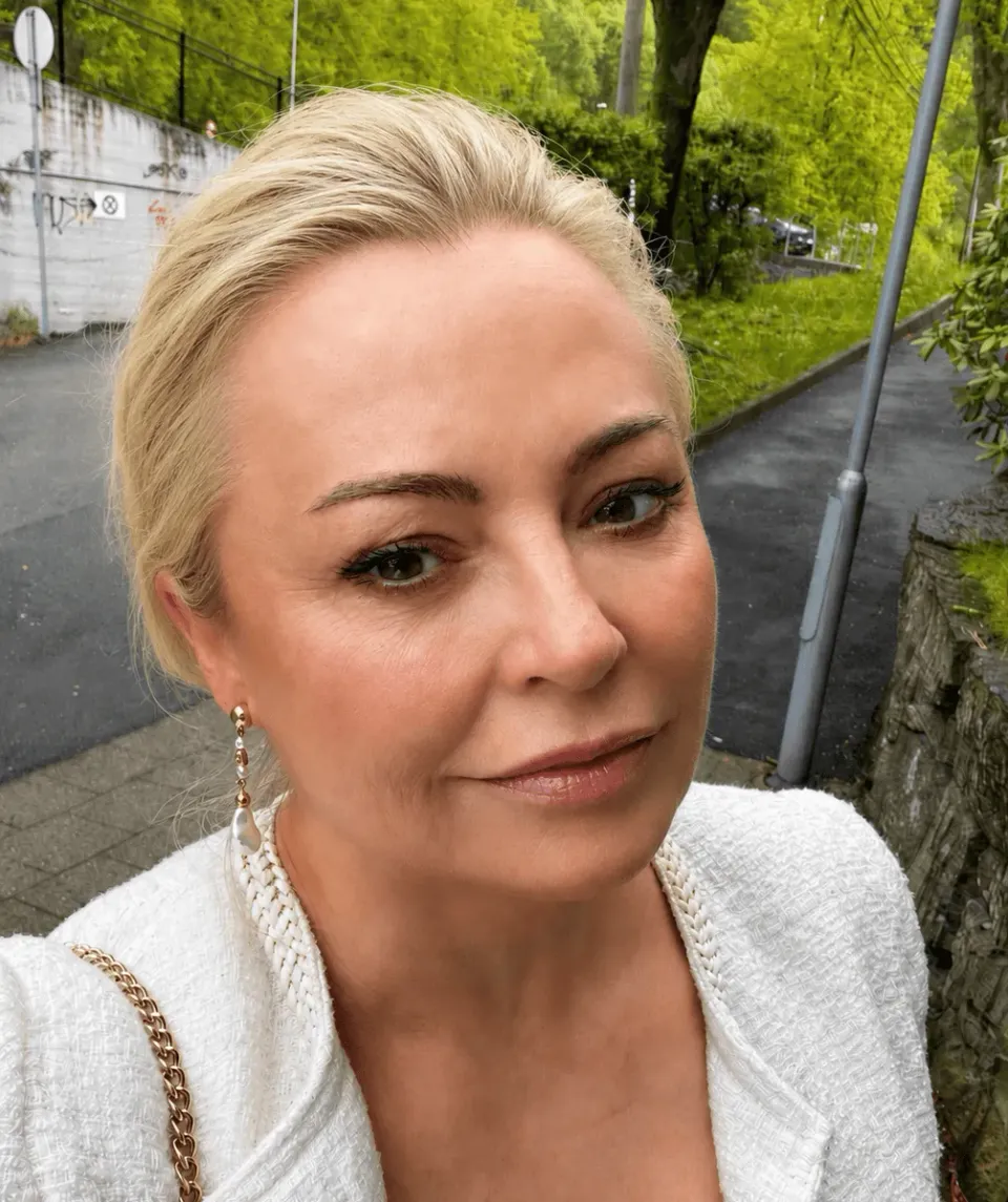Mea Nani She's a Pearl øredobber barokkperle 18K