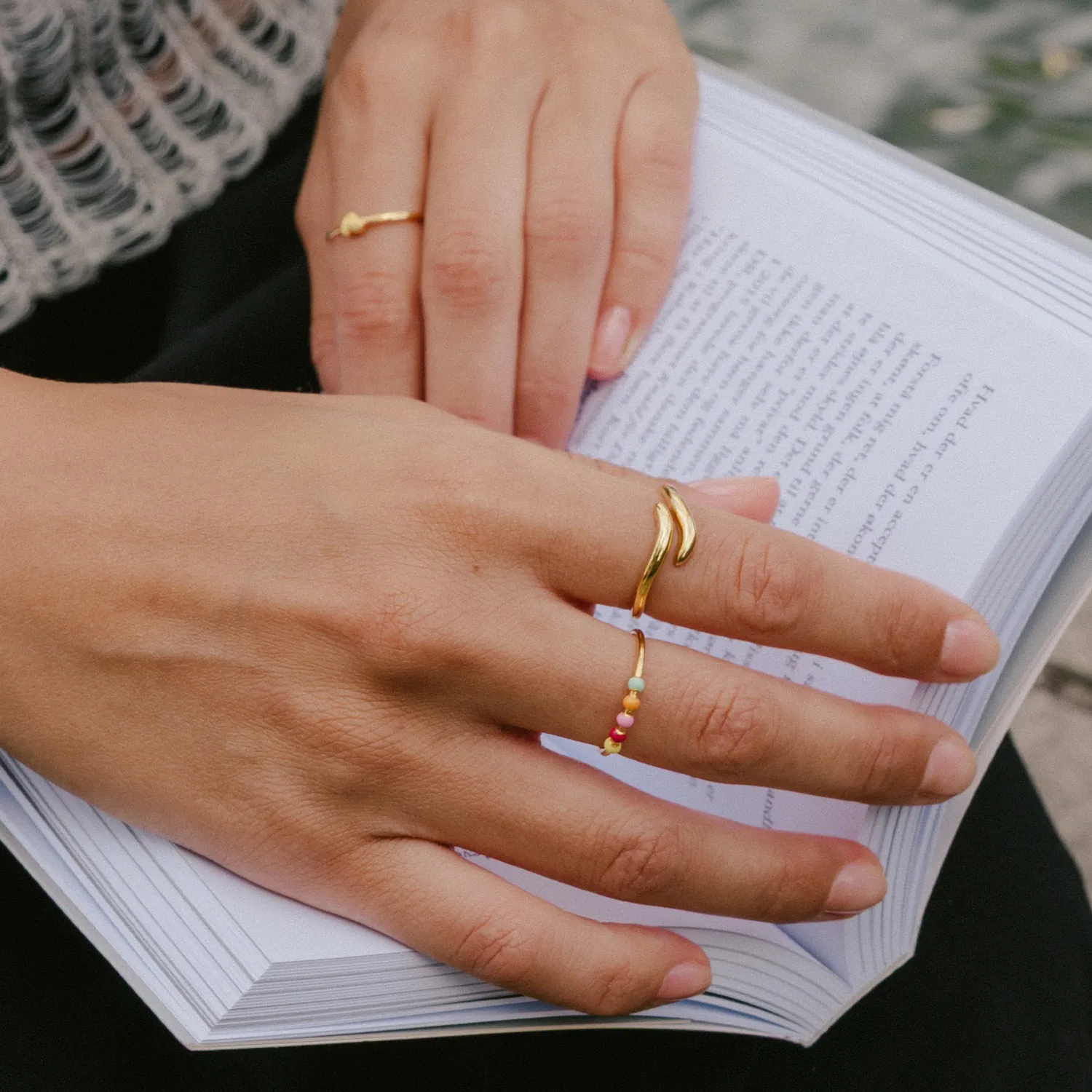 Enamel Lola ring rainbow justerbar gull