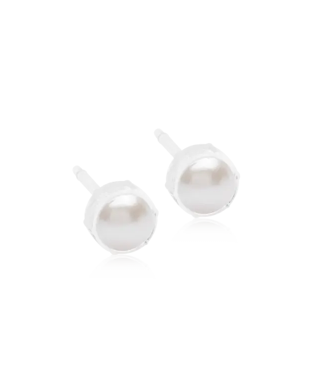 Blomdahl Bezel Pearl øredobber hvit 6 mm medisinsk plast