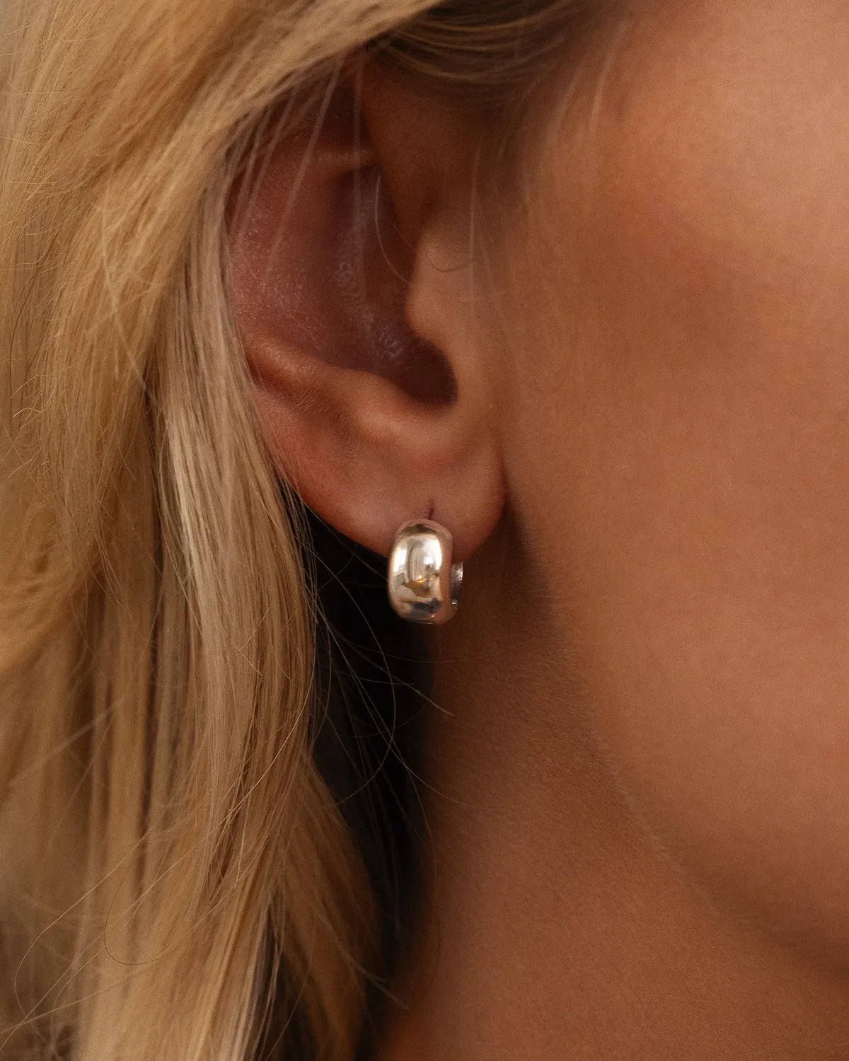 Mockberg Brave Mini Hoops øredobber sølv 11,5 mm