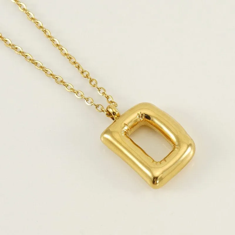 Mea Nani Jewellery bokstavsmykke kjede 18K gaveklar