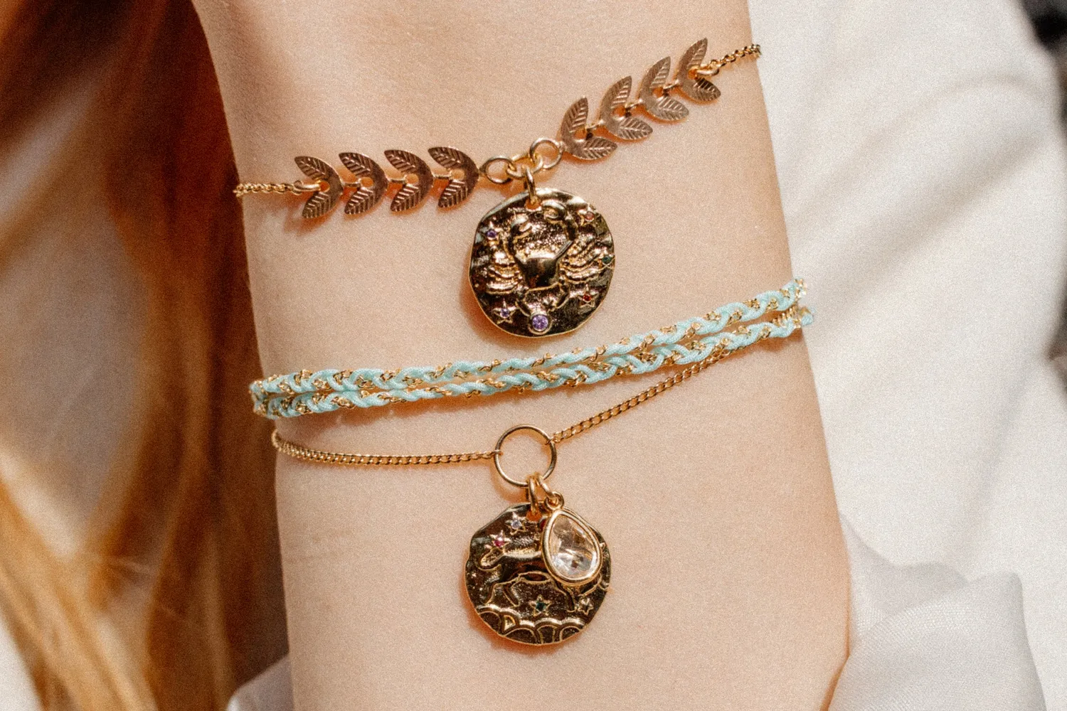 Eremis Astro Cancer charm krepsen gullbelagt