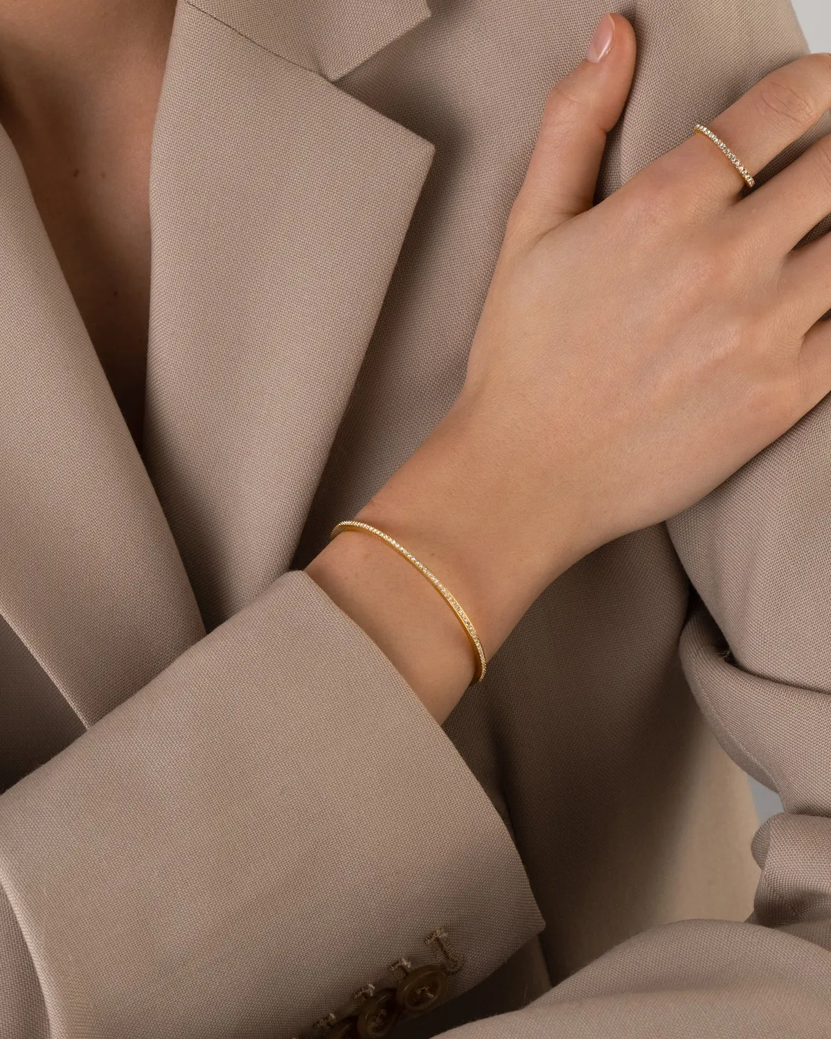 Mockberg Fancy Bangle Medium armbånd gull 60 mm