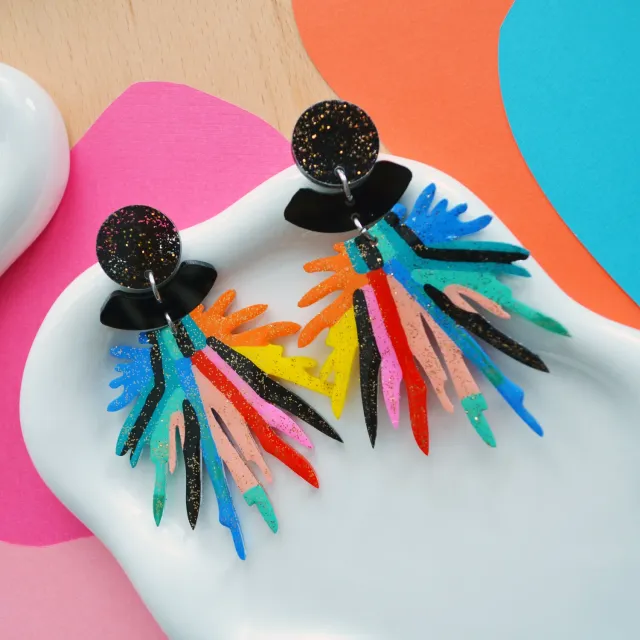 BooandBooFactory Rainbow Pom Pom øredobber svart