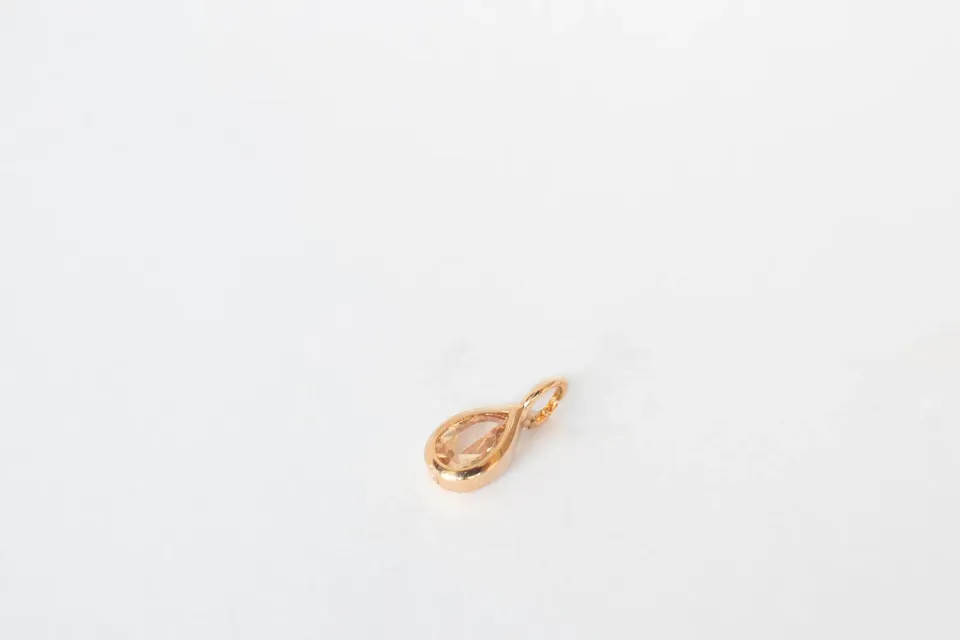 Eremis Gioia charm gullbelagt champagne zirkon