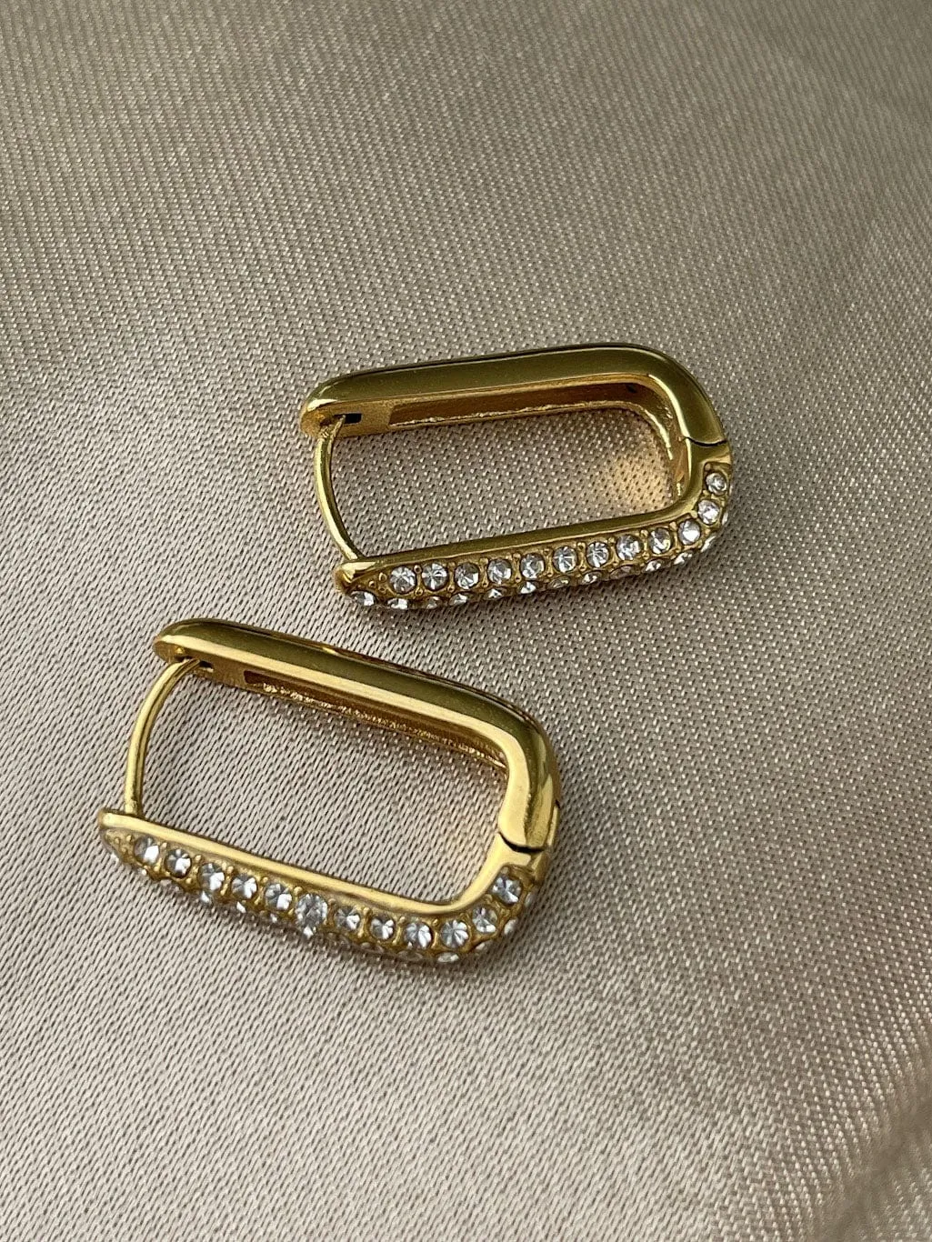 Mea Nani Mira hoops 14K gull zirkonia firkantet