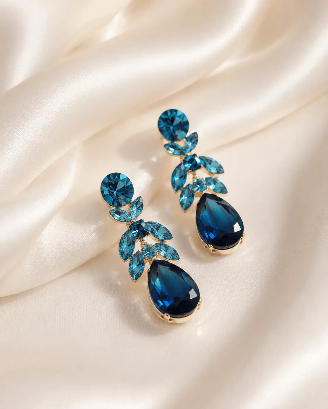 Mea Nani Marina Crystal Drops øredobber aqua blue krystall