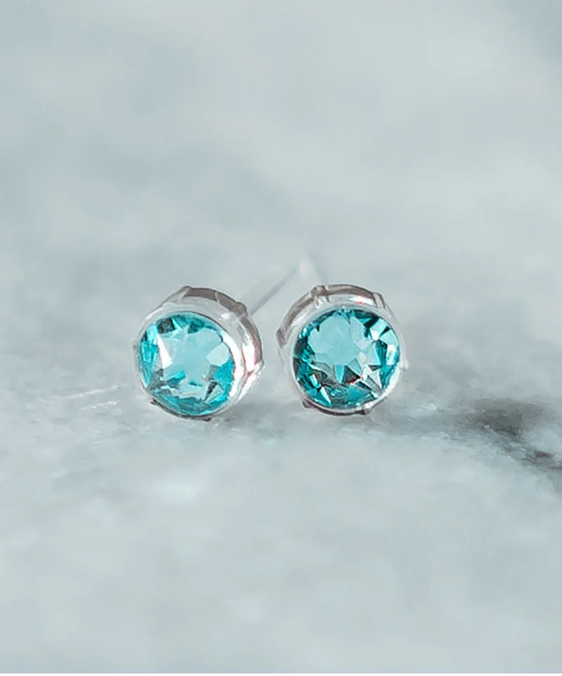 Blomdahl Bezel øredobber 6 mm turkis nikkelfri