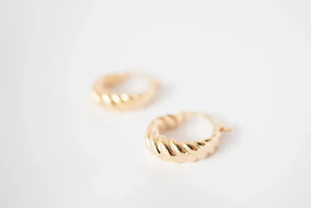 Eremis Antoinette øredobber 18 mm gullbelagt