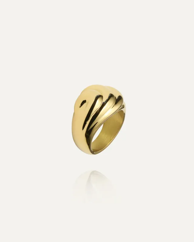 Mockberg Deco Bold ring gull 18K PVD størrelse 50