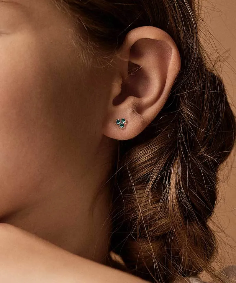 Blomdahl Clover øredobber 6 mm blue zircon plast