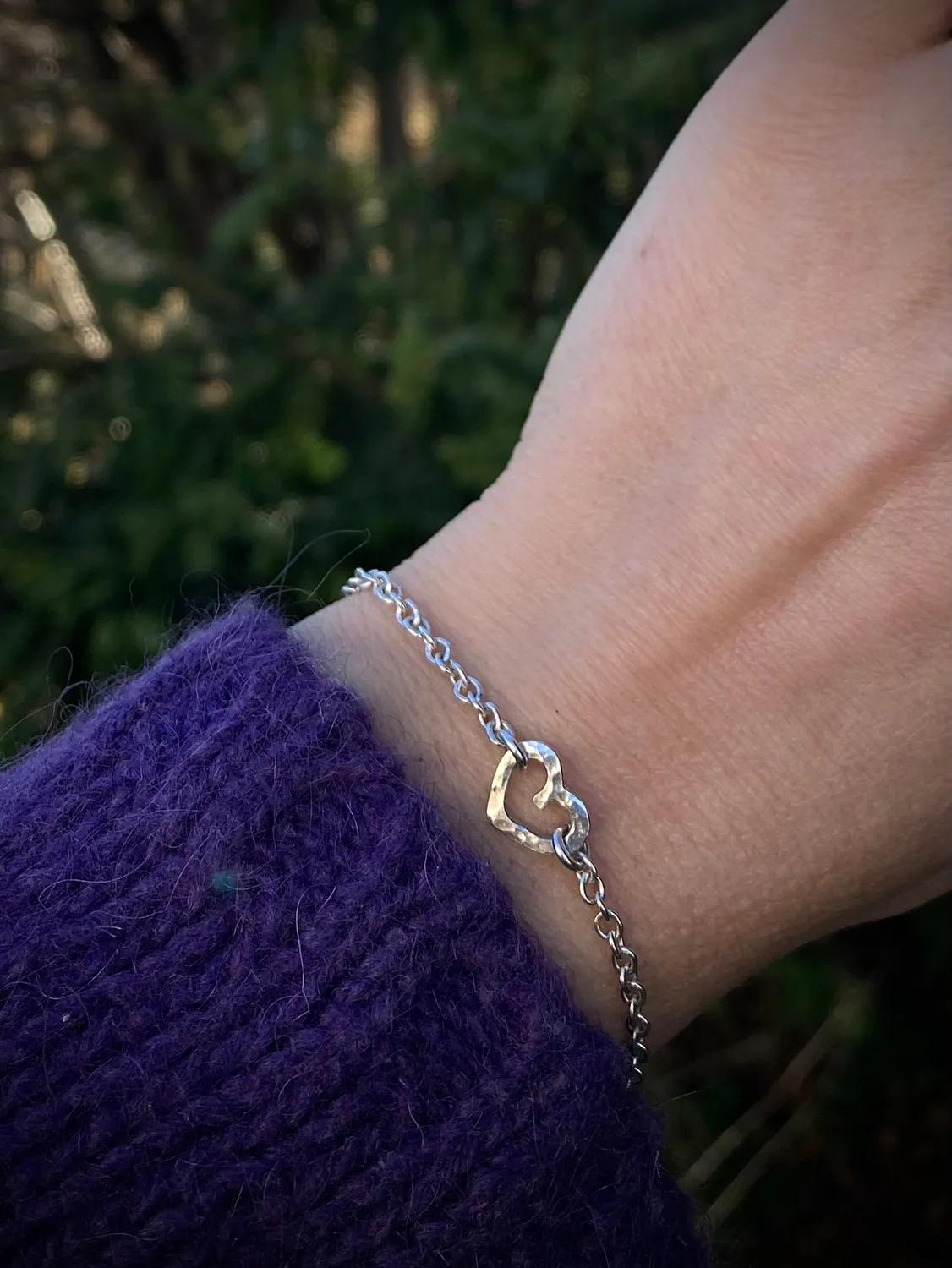 Sivia Smykkedesign Åpent hjerte armbånd lite forgylt 15-19cm