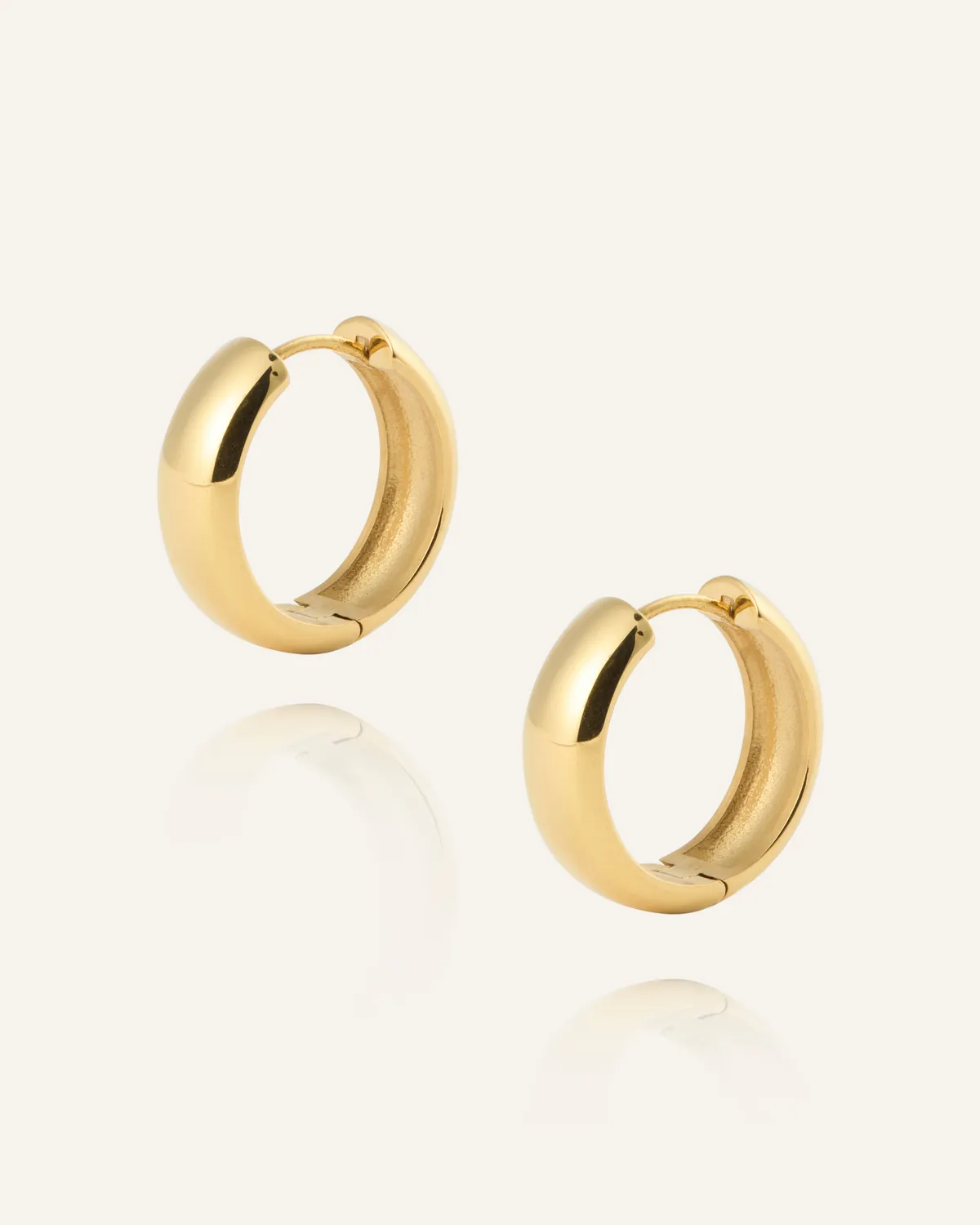 Mockberg Brave Medium Hoops øredobber gull 20 mm PVD