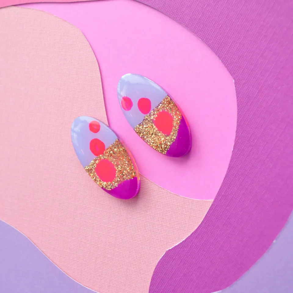 BooandBooFactory Pink Purple Glitter stiftøredobber resin
