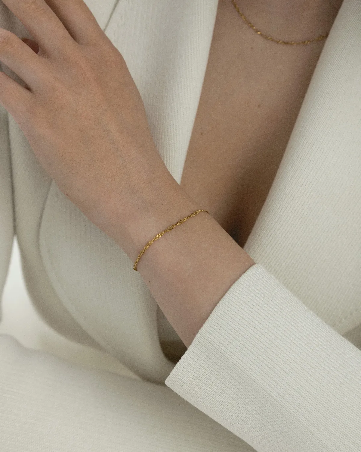 Mockberg Twirl armbånd gull Medium 170 mm