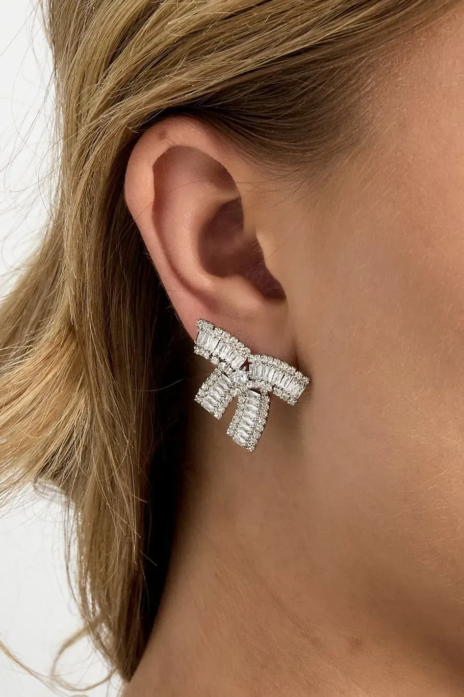 Mea Nani The Bowie Earrings øredobber 14K sløyfe