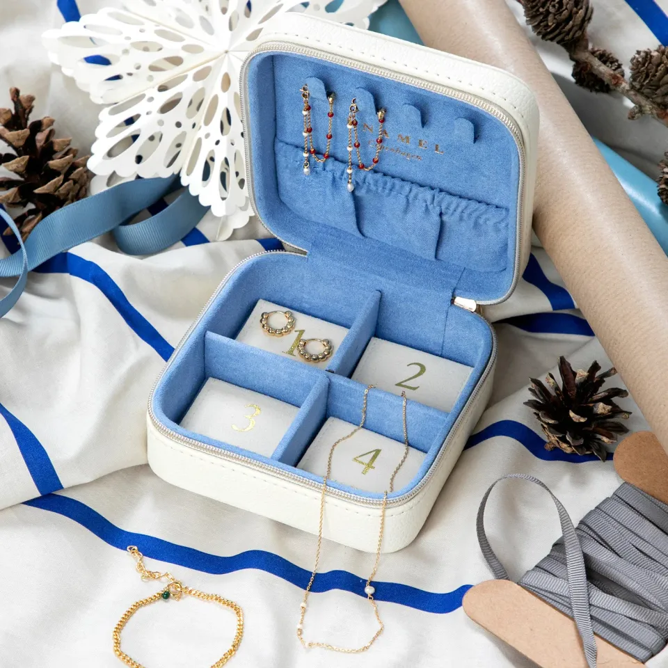 Enamel Copenhagen Adventskalender gull onesize 4 smykker