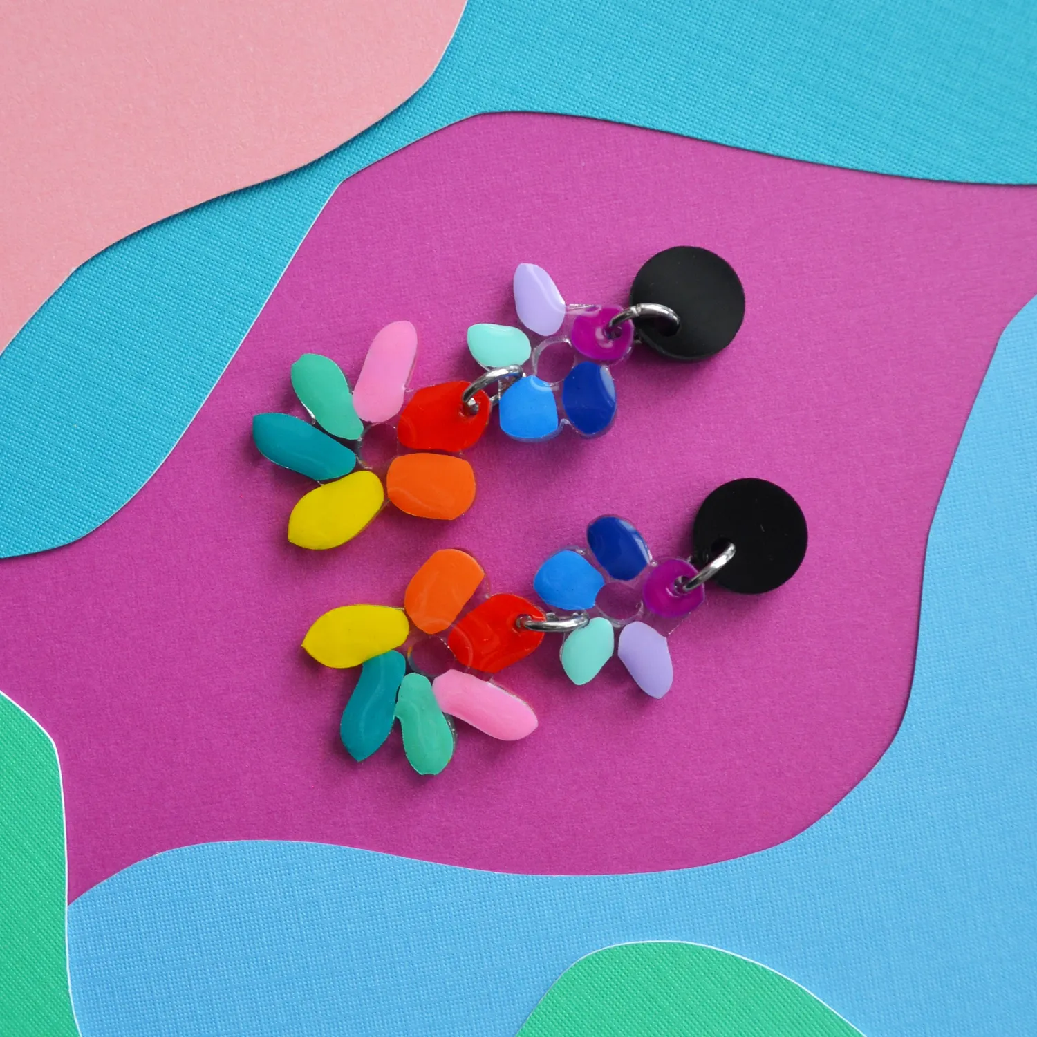 BooandBooFactory Folk Art blomsterøredobber regnbue akryl