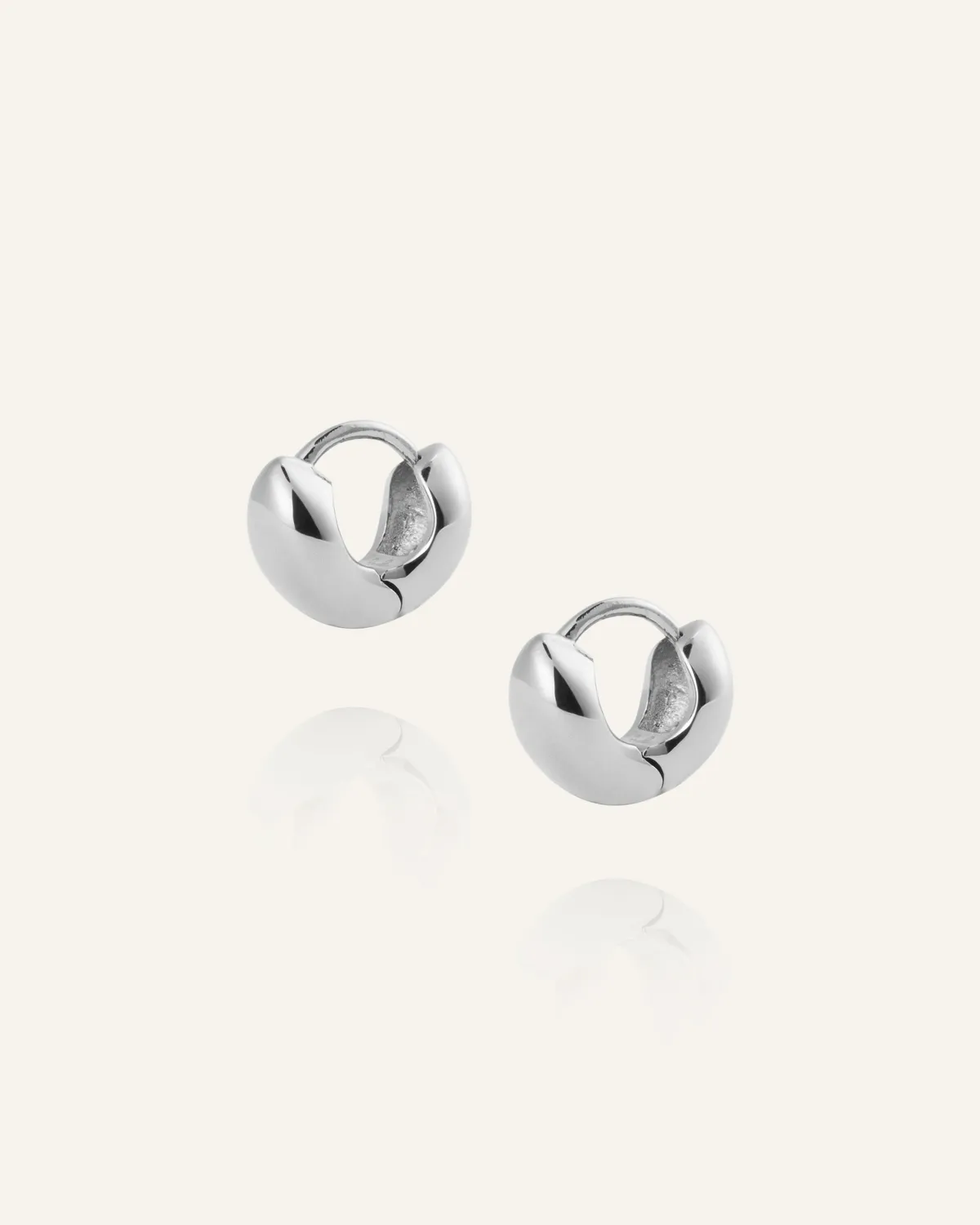 Mockberg Bulky Mini Huggies øredobber sølv 12 mm
