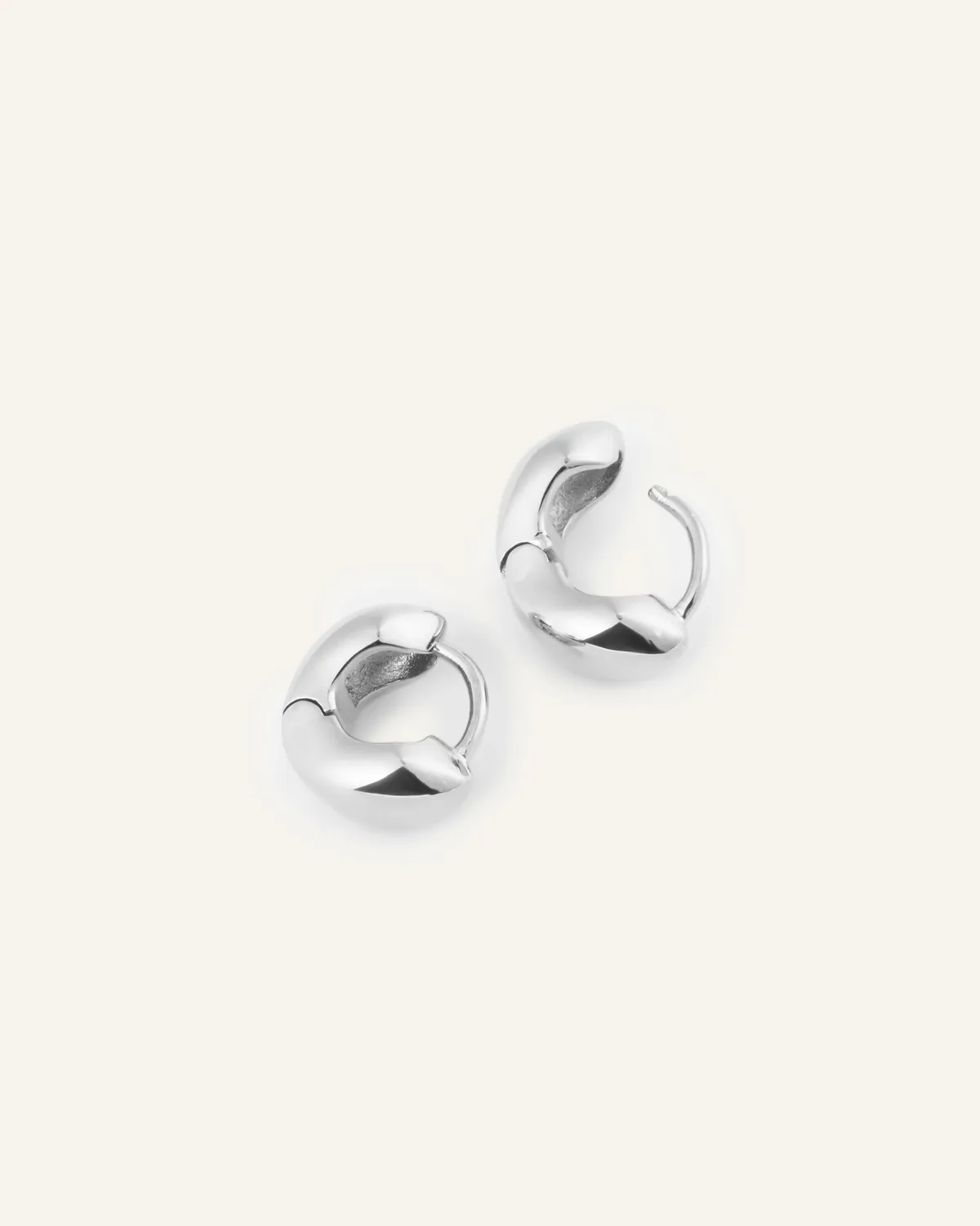 Mockberg Bulky Mini Huggies øredobber sølv 12 mm
