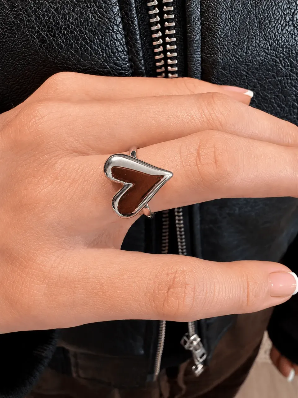 Mea Nani Wild Heart justerbar ring i stål vanntett