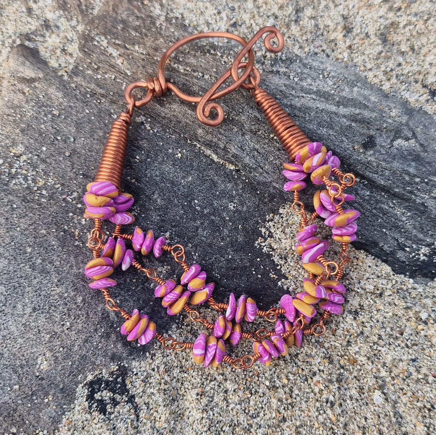 Kunstnerbonden Serenity armbånd rosa gull 3-radet