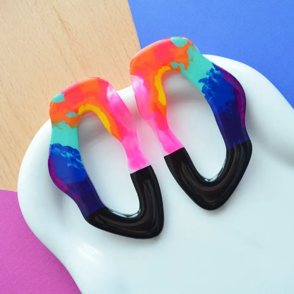 BooandBooFactory Rainbow Hoop Stud øredobber store fargerike