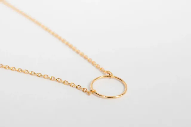 Eremis halssmykke stor ring gullbelagt 10 mm