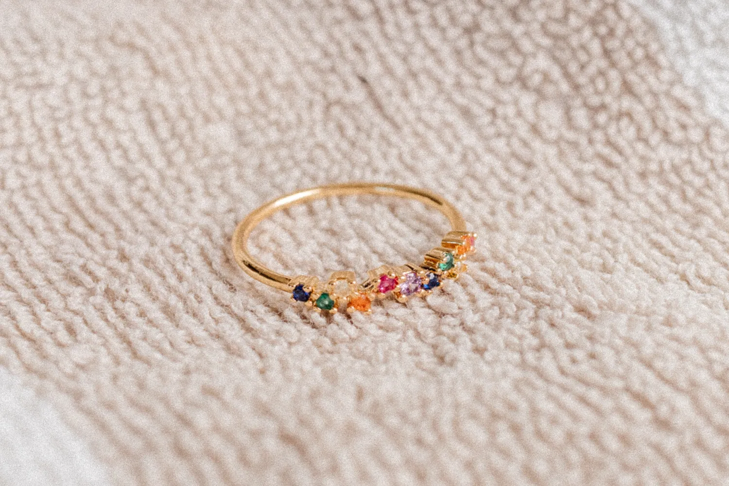 Eremis Estrellane ring gullbelagt fargerik zirkonia
