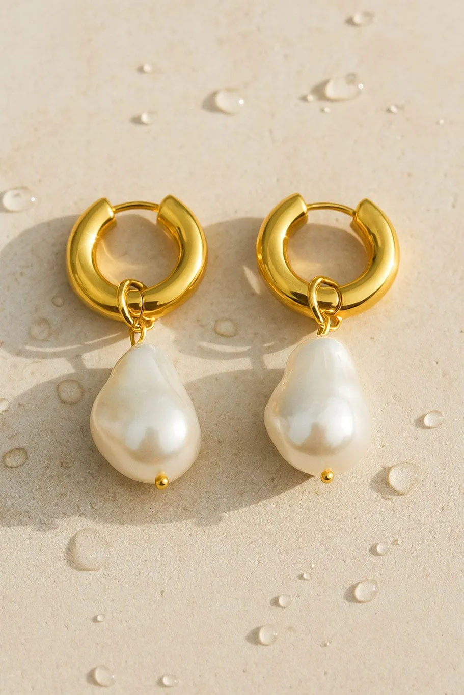 Mea Nani Isla Pearl Hoops øredobber gull perle