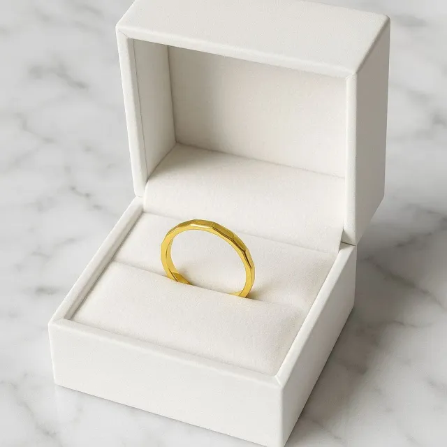 Mea Nani Angularis ring gull kantet 14K gullbelagt