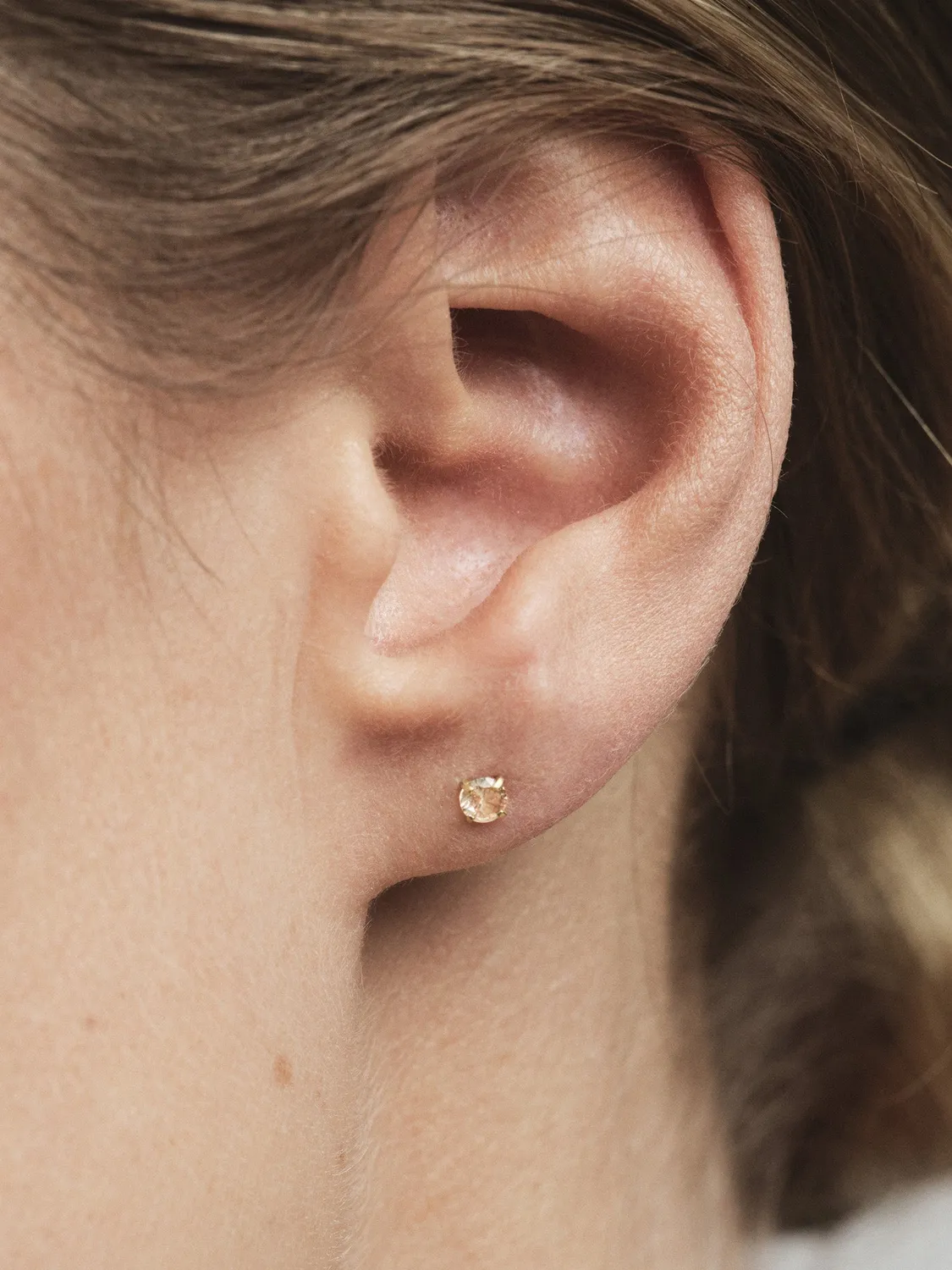 Mockberg Jolie Champagne Small Studs øredobber gull 3 mm