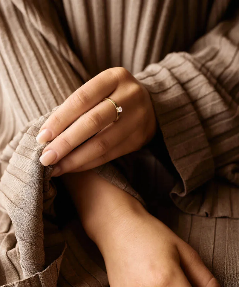 Blomdahl Tiffany ring CZ White gullfarget nikkelfri