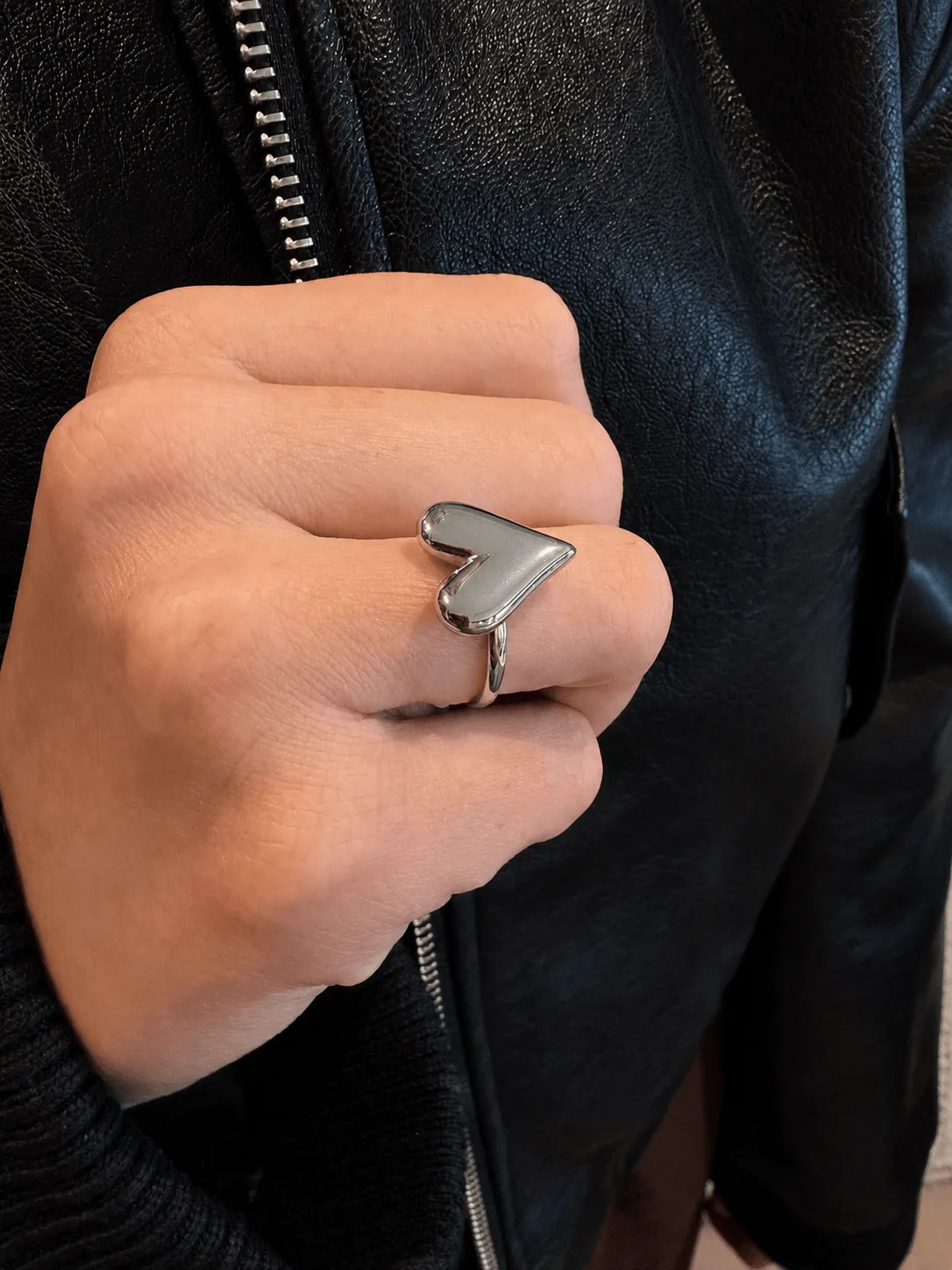 Mea Nani Wild Heart justerbar ring i stål vanntett
