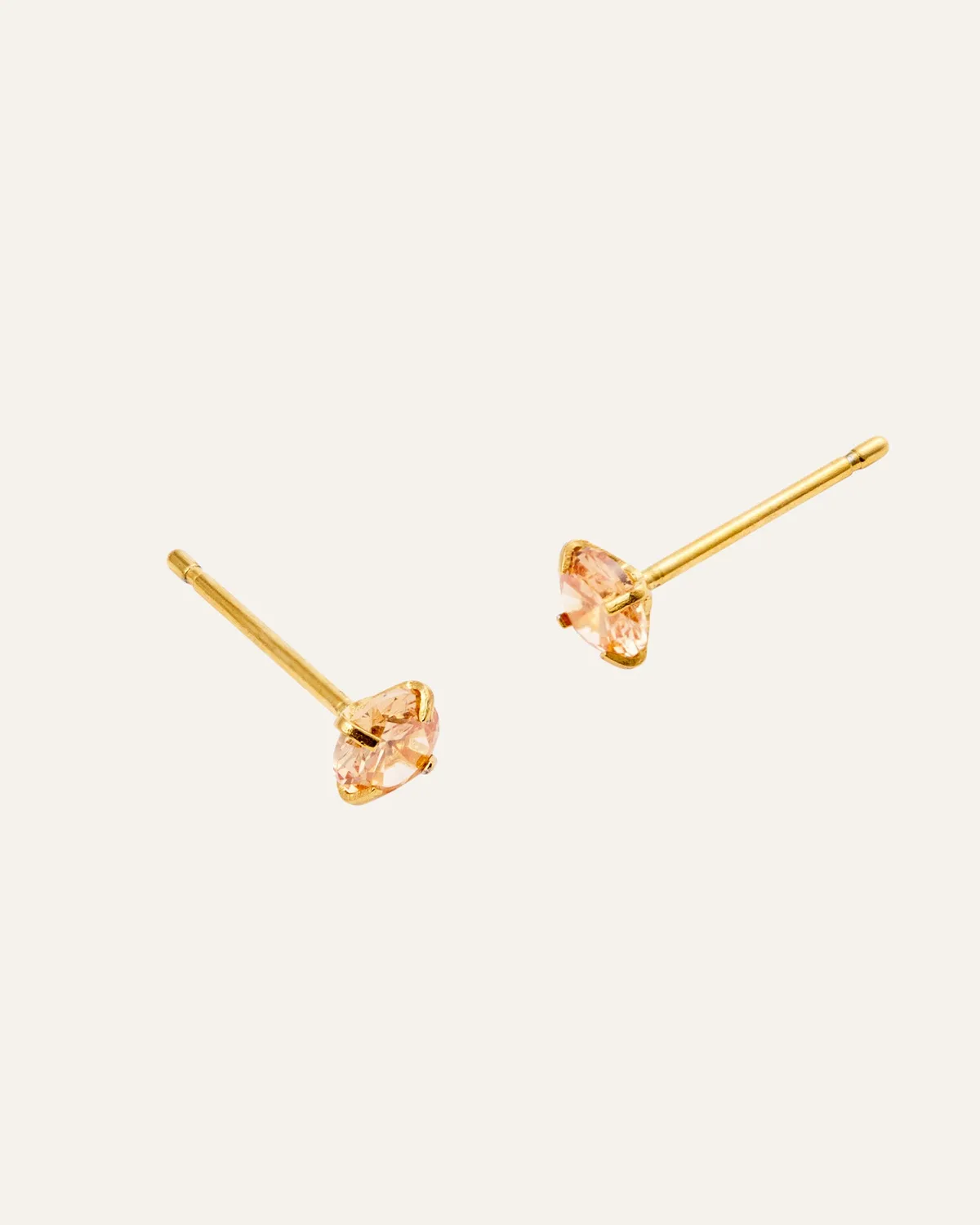 Mockberg Jolie Champagne studs gull 4 mm