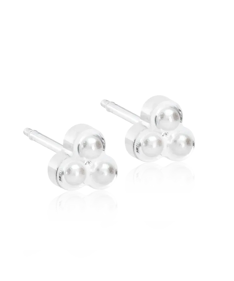Blomdahl Clover Pearl øredobber 6 mm hvit plast