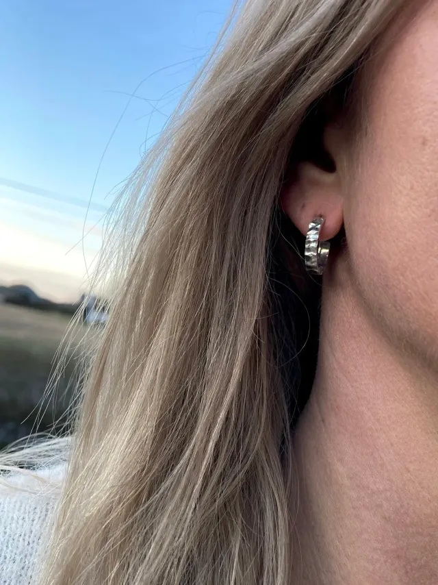 Sivia Struktur creoler medium sølv 15 mm par